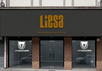 Programa de bolsas da Liesa vai inserir 500 integrantes de escolas de samba do Rio no ensino superior